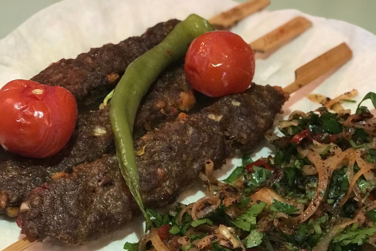 Hemencecik Hazır: Evde Pratik Adana Kebap