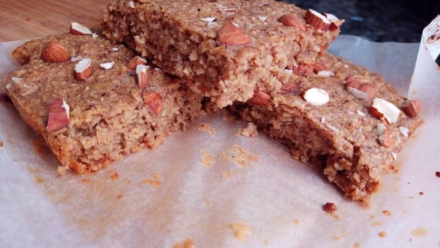 Yulafı Sevdiren: Kuru Üzümlü Yulaflı Kek