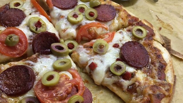 Hemen Hazır: Pratik Lavaş Pizza
