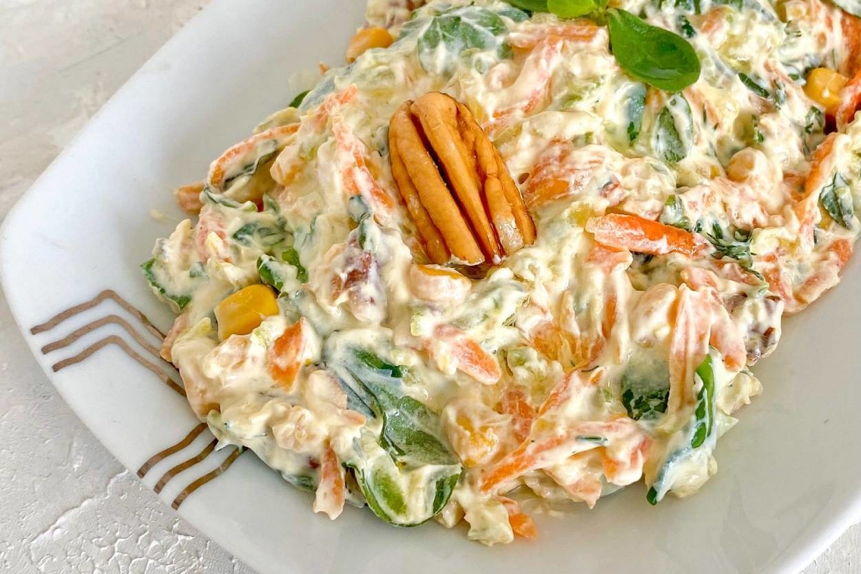 Bol Vitaminli: Sebze Sevdiren Salata