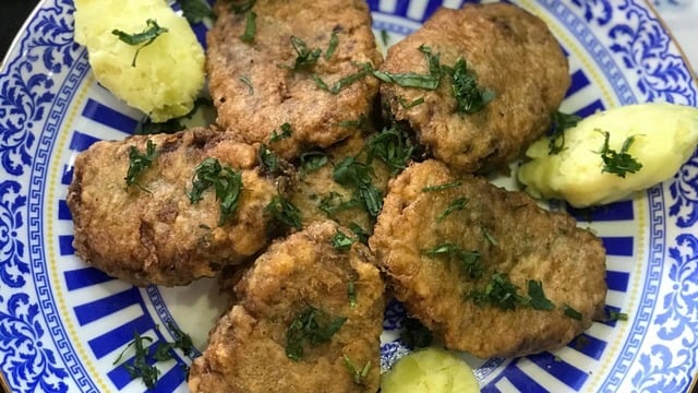 Damak Çatlatan: Kadınbudu Köfte