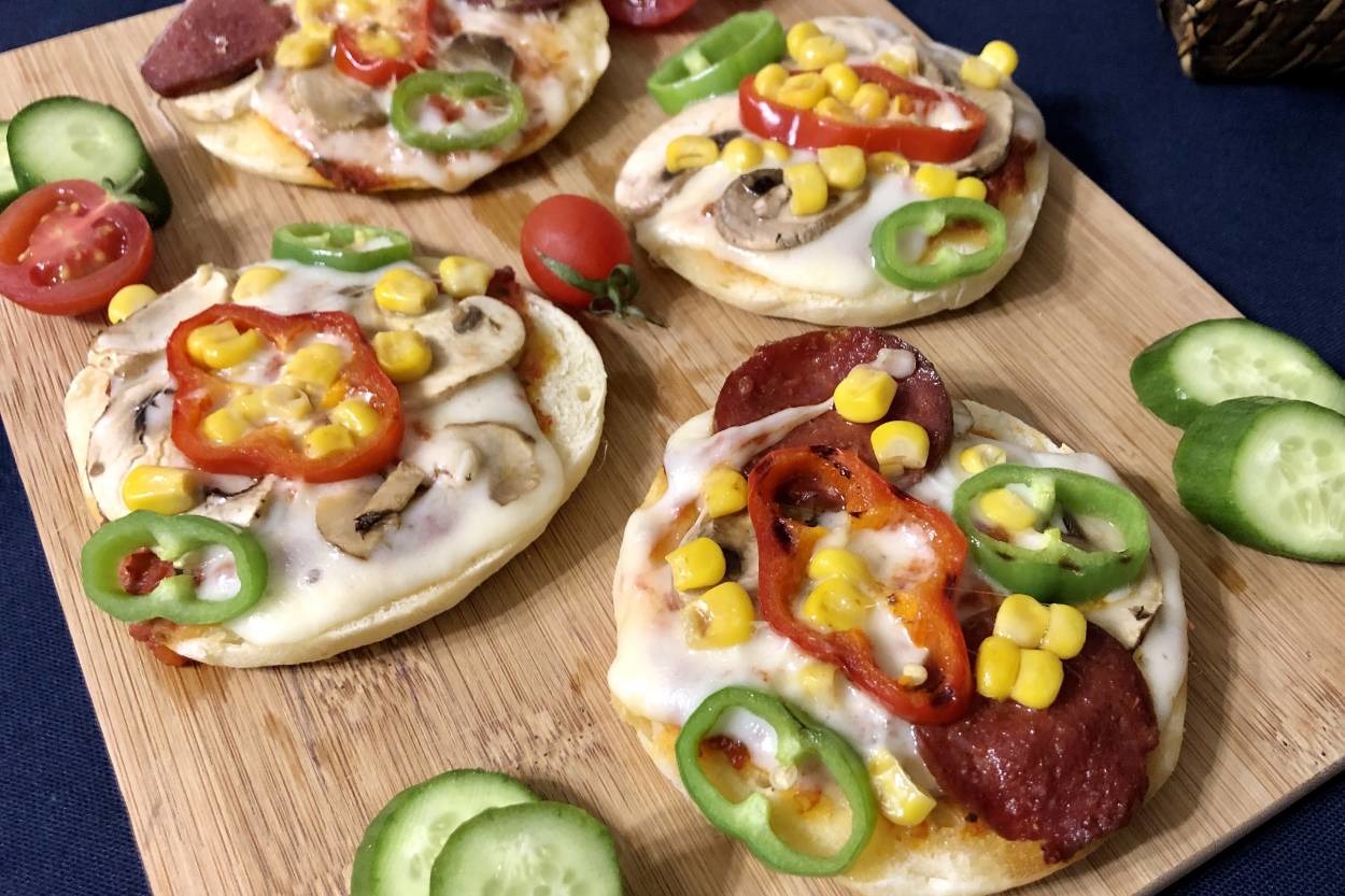 Tost Makinesinde Hemen Hazır: Bazlama Pizza