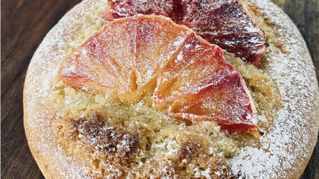 Farklı Tatlar Peşinde Olanlara: Ekşi Mayalı Brioche Frangipane Tart