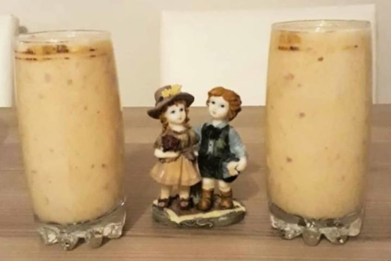 Damaklara Ferahlık: Muzlu ve Şeftalili Milkshake