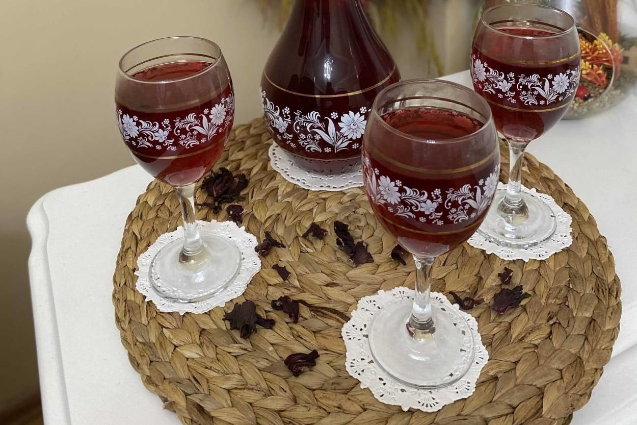 Yaz Aylarına: Hibiskus Şerbeti