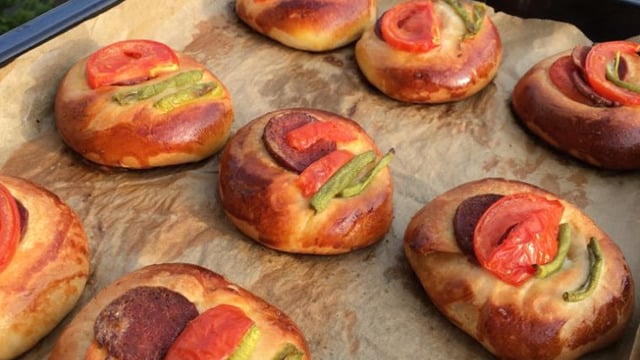 Kahvaltılara Geliyor: Poğaça Tadında Mini Pizza
