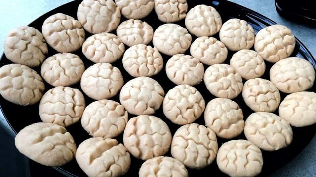 Sadece 4 Malzemeli: Pratik Un Kurabiyesi