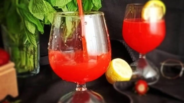 Soğuk İçiniz: Çilekli Limonata