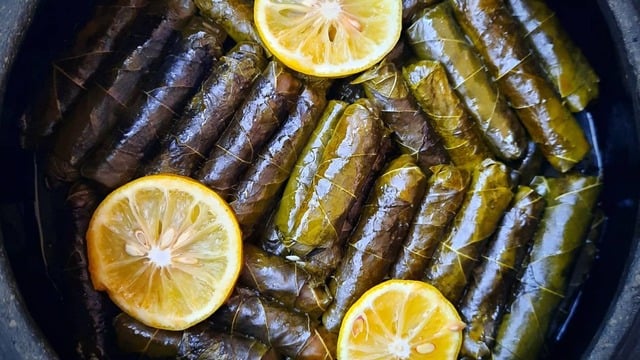 Tadı Damakta Kalacak: Ev Yapımı Zeytinyağlı Yaprak Sarma