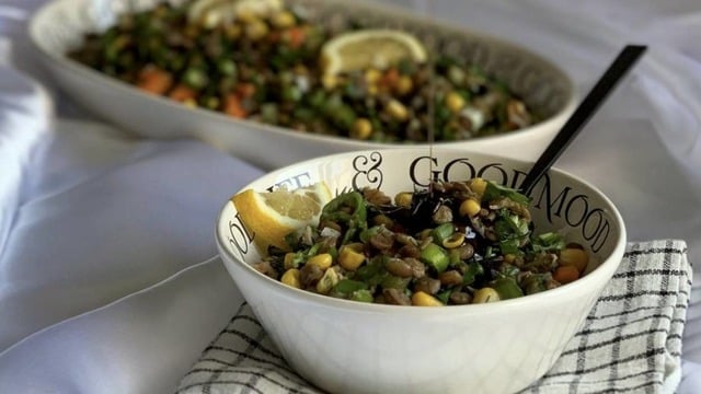 Çok Doyurucu: Yeşil Mercimek Salatası