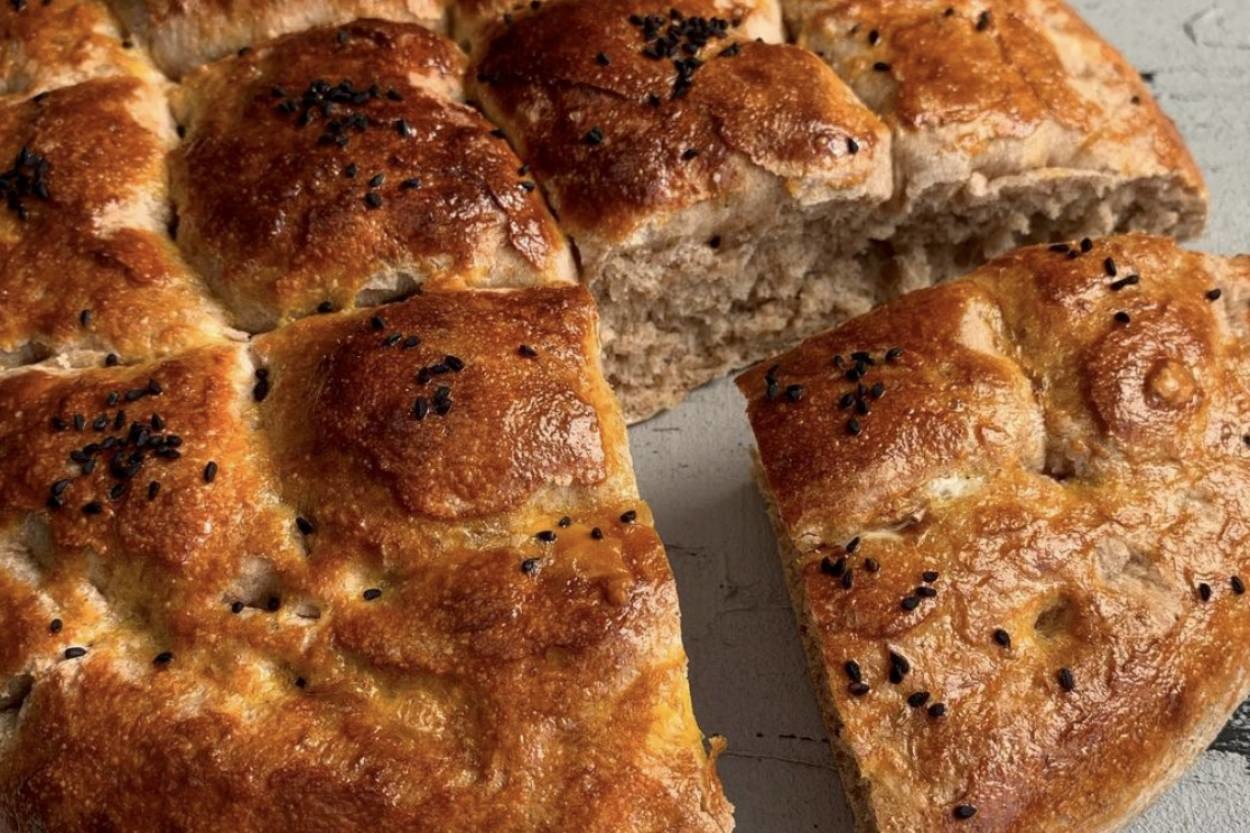 Yumuşacık Dokusuyla: Tam Buğdaylı Dev Pide