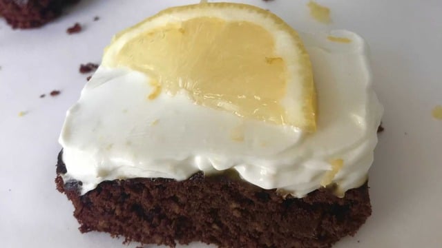 Nefis Kokusuyla: Limonlu Brownie