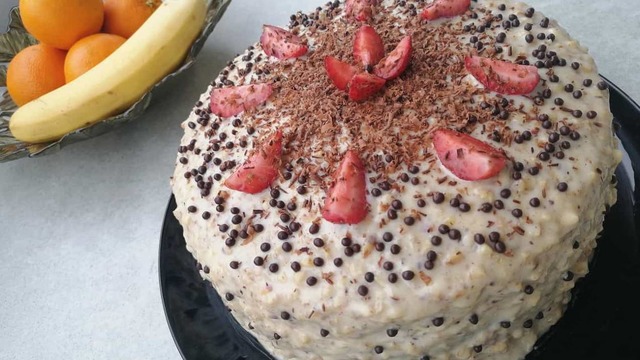 Enfes Buluşma: Beyaz Çikolatalı Meyveli Pasta