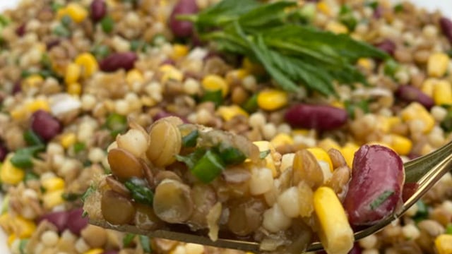 Sıcak Yaz Günlerine: Mercimek Salatası