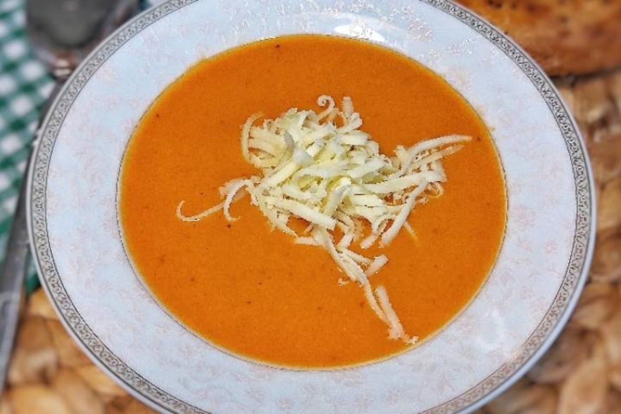 Bir de Böyle Denemeli: Köz Domates Çorbası