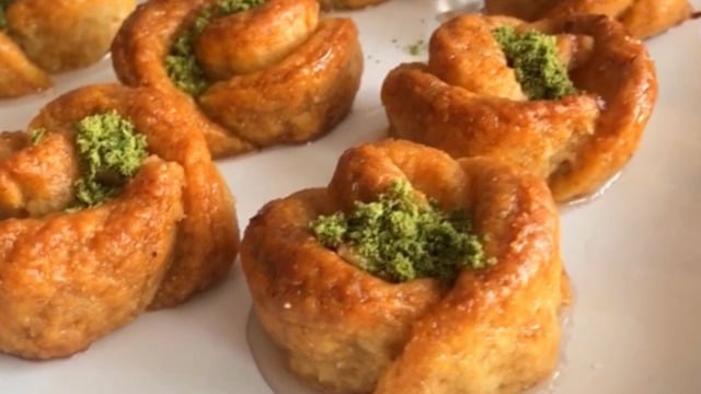 Sunumu Ayrı Tadı Ayrı Güzel: Gül Tatlısı