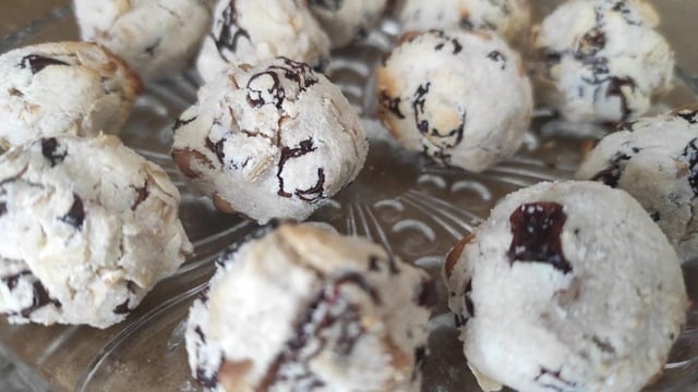 Enfes Atıştırmalıklar: Glutensiz Hindistan Cevizi Topları