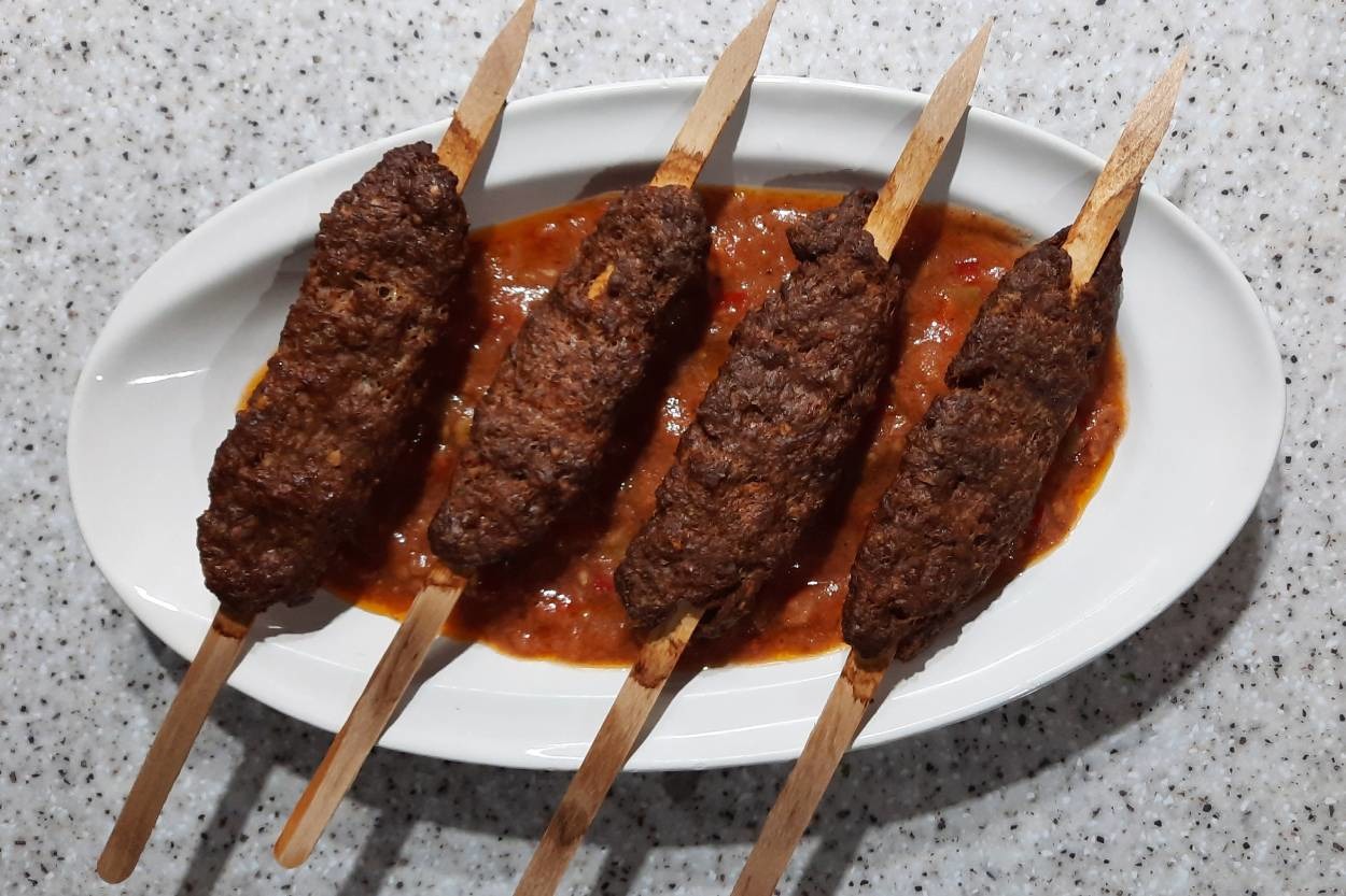 Fırında Hazırlanan: Ezmeli Acılı Kebap