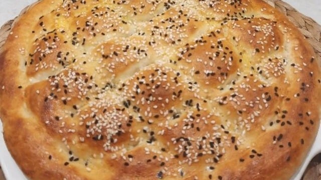 Pratikçe Hazırlanana: Ev Yapımı Ramazan Pidesi