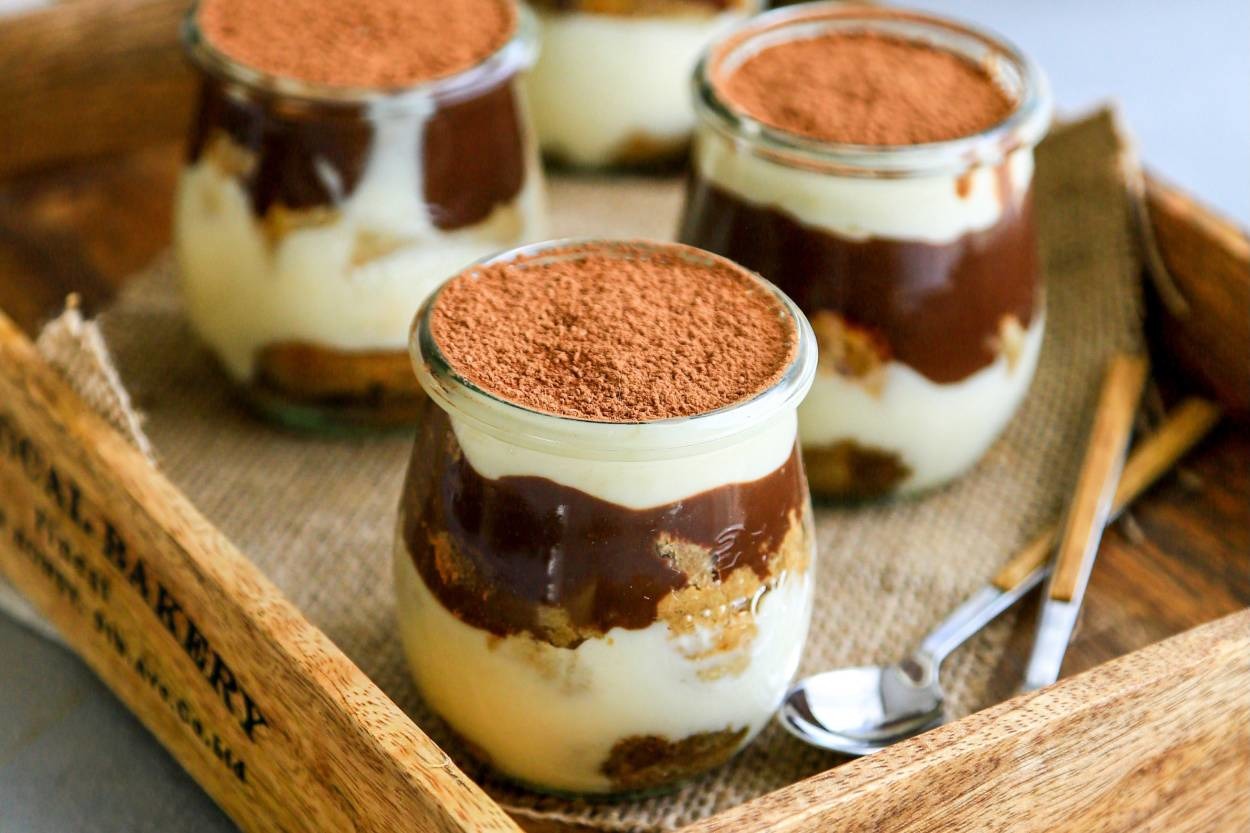 Porsiyonluk Lezzet: Bardakta Ganajlı Tiramisu