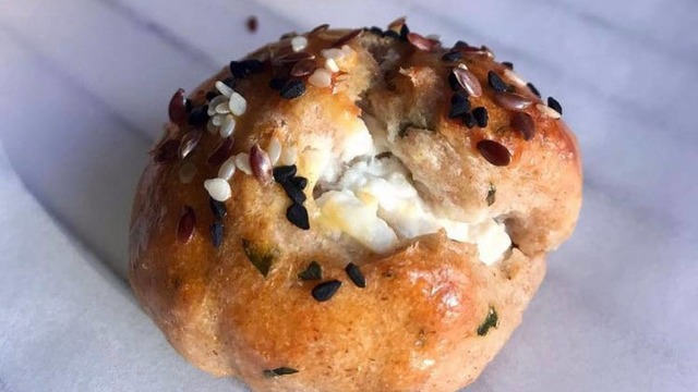 Hafta Sonu Kahvaltılarına: Havuçlu Fit Poğaça