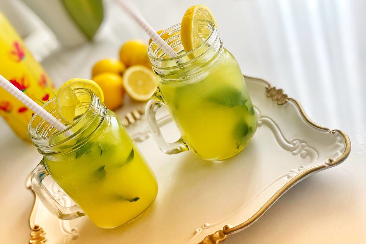 Damakları Ferahlatacak: Portakallı Limonata