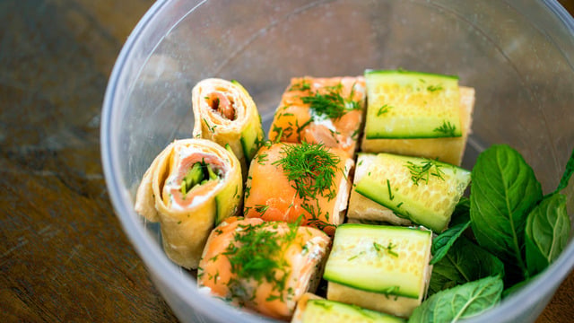 İki Farklı Sunumlu: Somonlu Lavaş Sushi