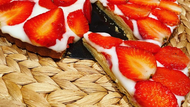 Görünümü Enfes: Çilekli Tart