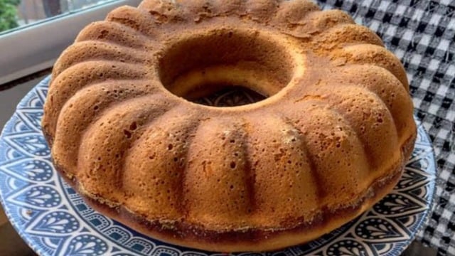Leziz Görünümüyle: Limonlu Pofuduk Kek