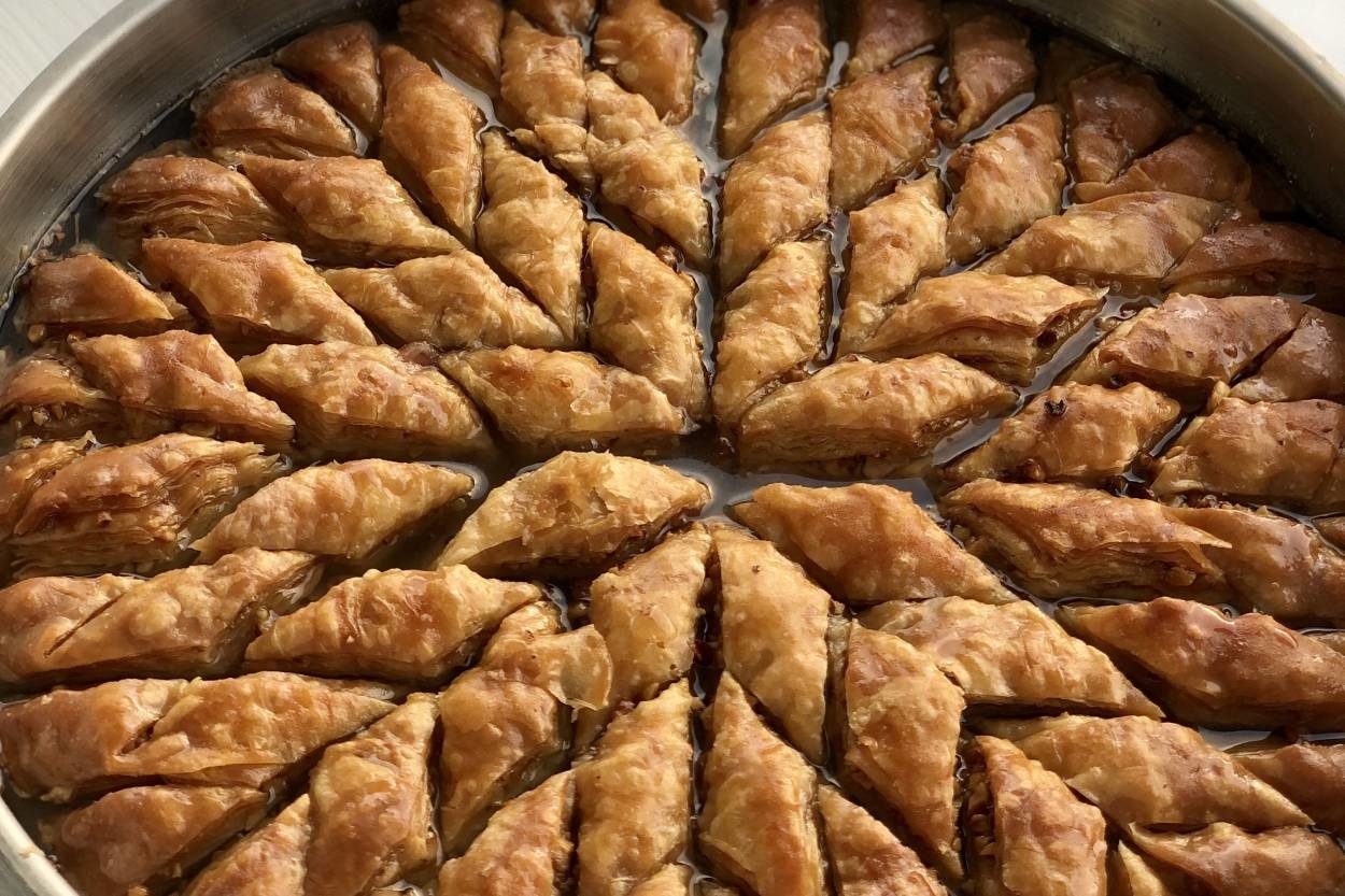 Şerbeti Kıvamında: Cevizli Ev Baklavası