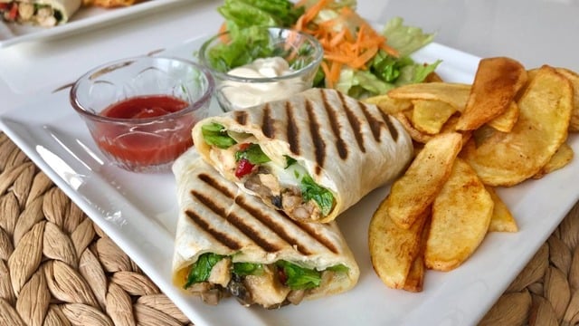 Kolayca Hazırlanan: Tavuklu Wrap