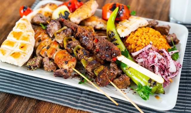 Ev Usulünde: Karışık Kebap