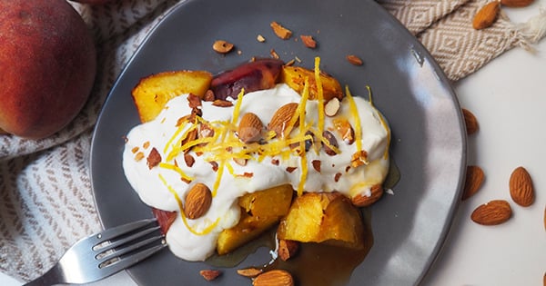 yogurt-kremali-seftali-tatlisi