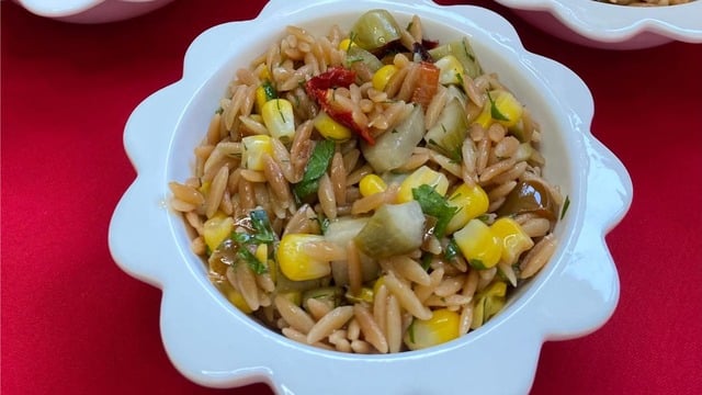 Misafir Sofralarına: Şehriye Salatası