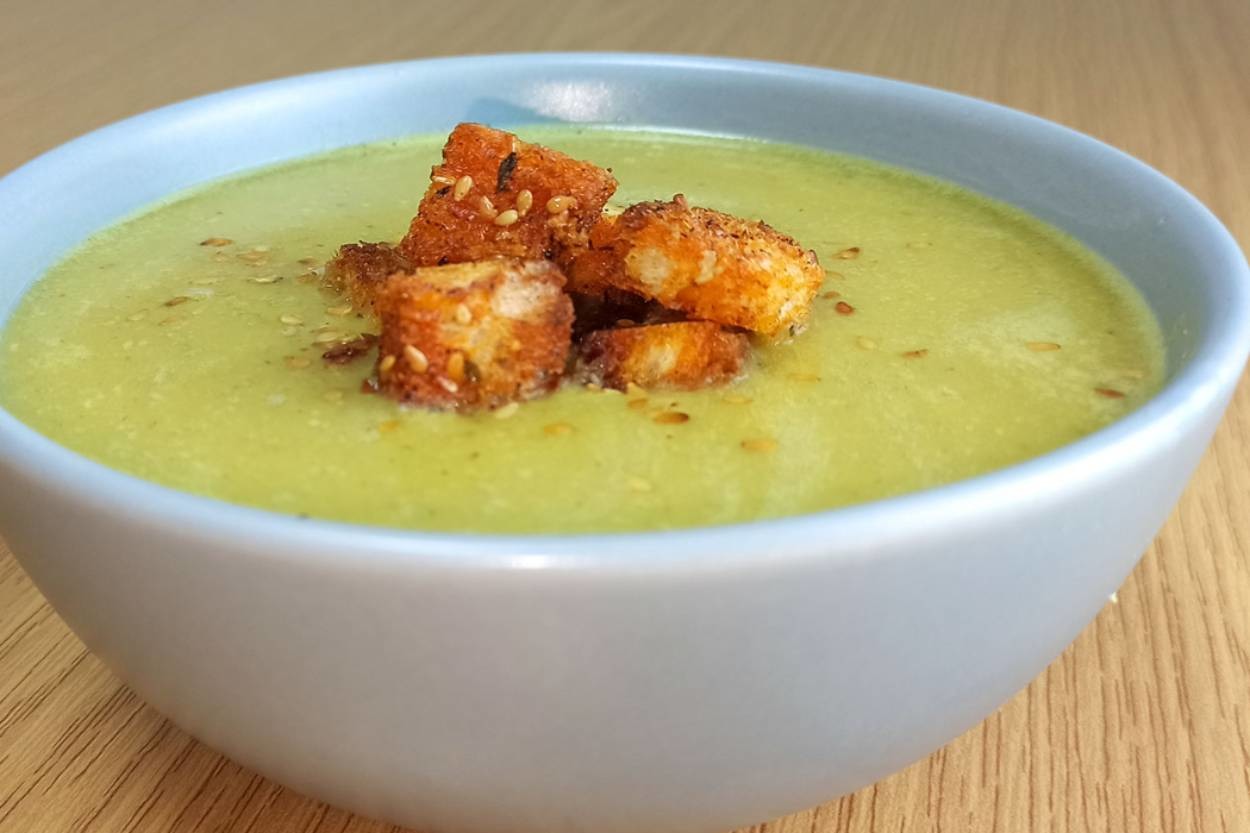 İştahlar Kabaracak: Krutonlu Mercimek Çorbası