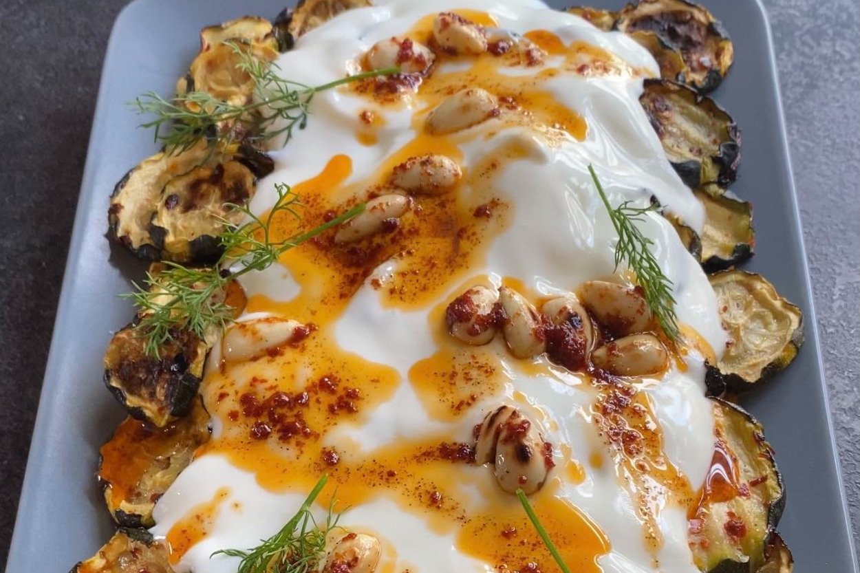 Kızartmadan, Bol Yoğurtlu: Fırında Kabak Salatası