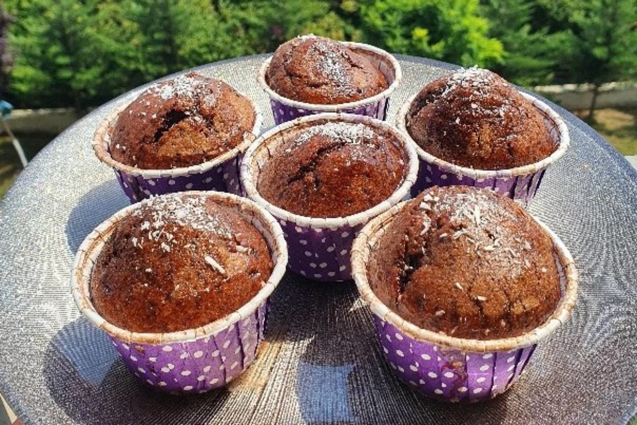 Bol Lezzet Dolu: Çikolata Soslu Muffin
