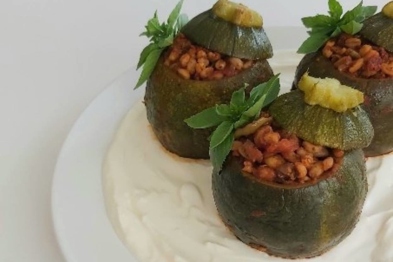 Görünümü Şık: Girit Kabağı Dolması