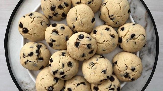 Herkesin Çok Sevdiği: Damla Çikolatalı Kıyır Kurabiye