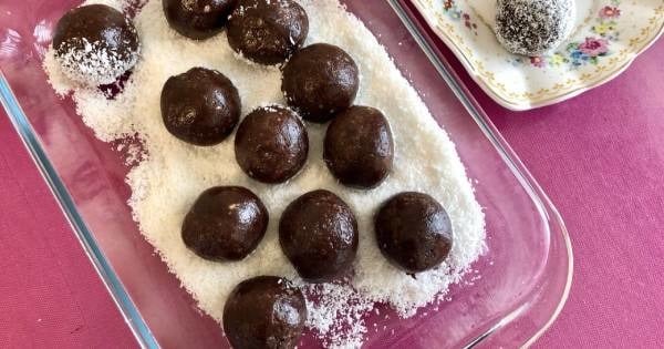 findikli-hindistan-cevizli-truffle-adim-4 (1)
