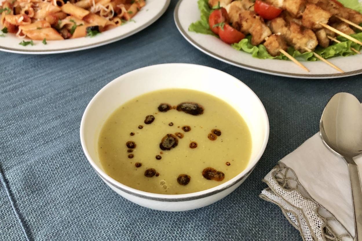 Çok Besleyici: Zerdeçallı Buğdaylı Mercimek Çorbası