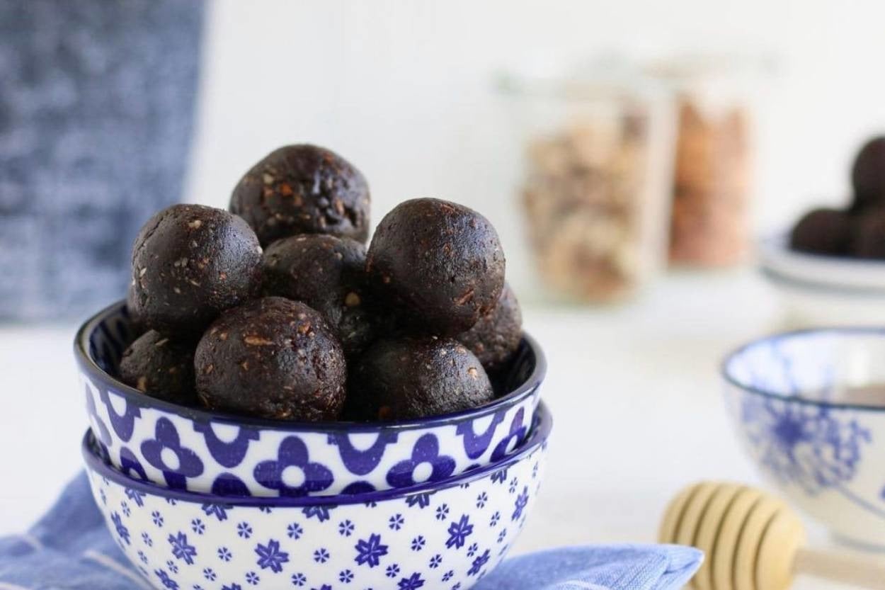 Sadece Birkaç Malzemeyle: Lokmalık Brownie Topları