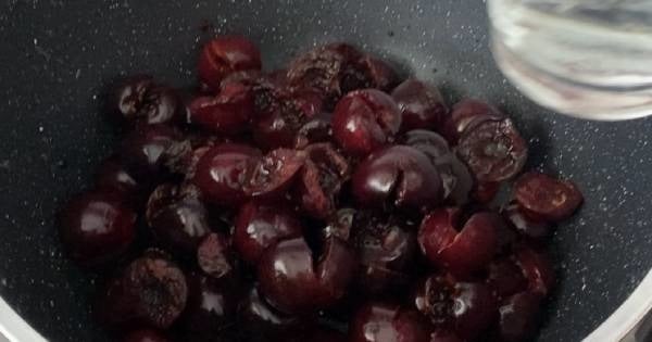 kirazli-sutlu-irmik-tatlisi-adim-4
