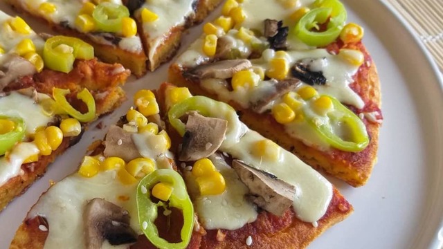 Fırın Açmadan: Tavada Mısır Unlu Pizza