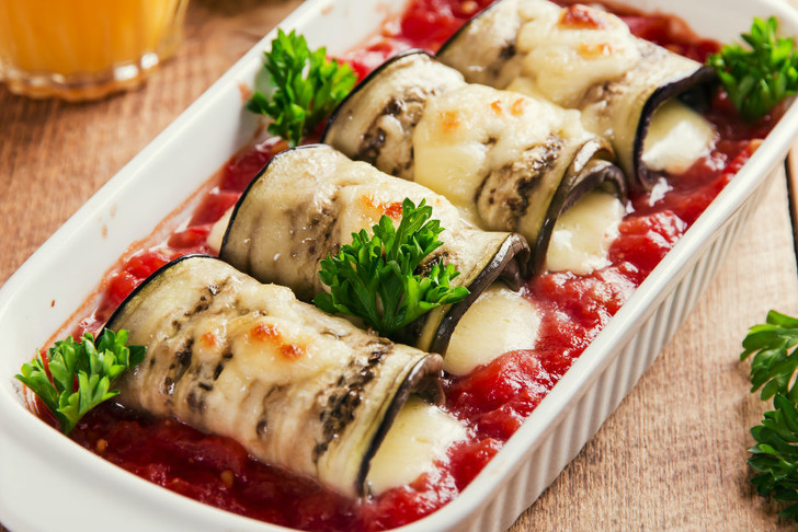 Domates Soslu Izgara Patlıcan Tarifi