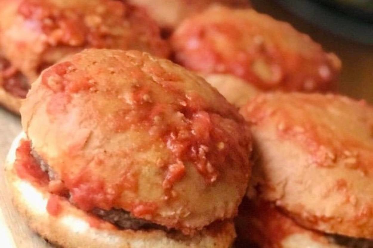 Dışarıda Yemeye Son: Islak Hamburger
