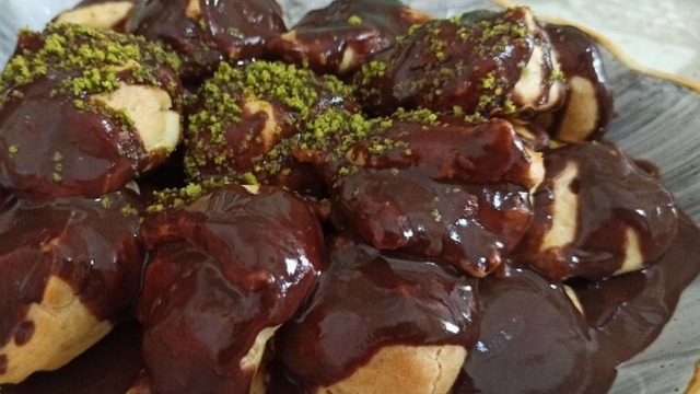 Mutluluk Veren: Kremalı Profiterol
