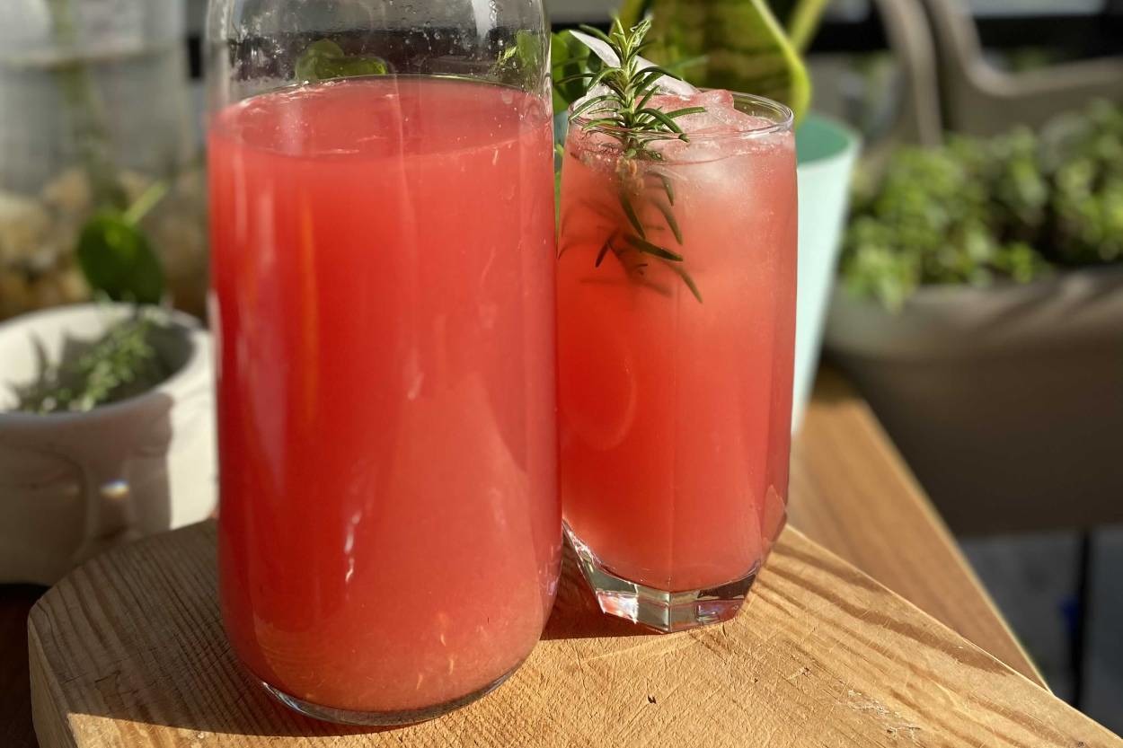 Ferahlamak İsteyenlere: Karpuzlu Limonata