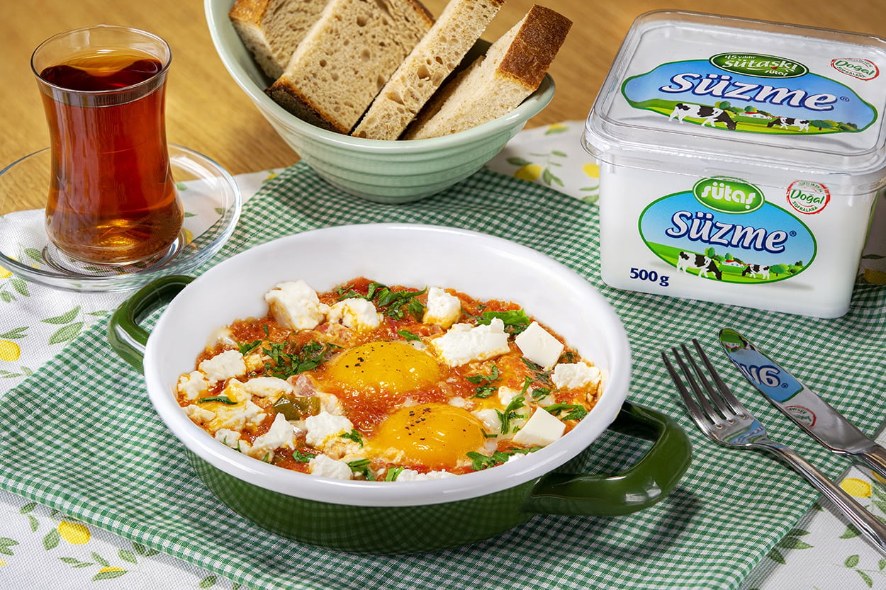 Kahvaltıda Ziyafet Var: Süzmeli Menemen