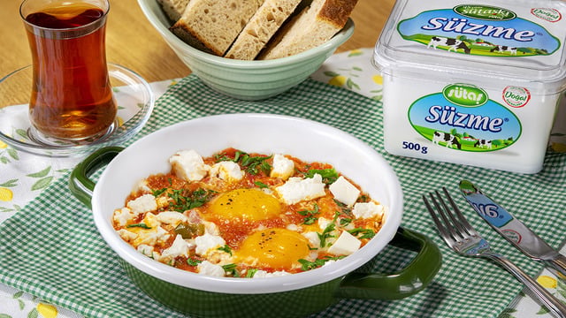 Kahvaltıda Ziyafet Var: Süzmeli Menemen